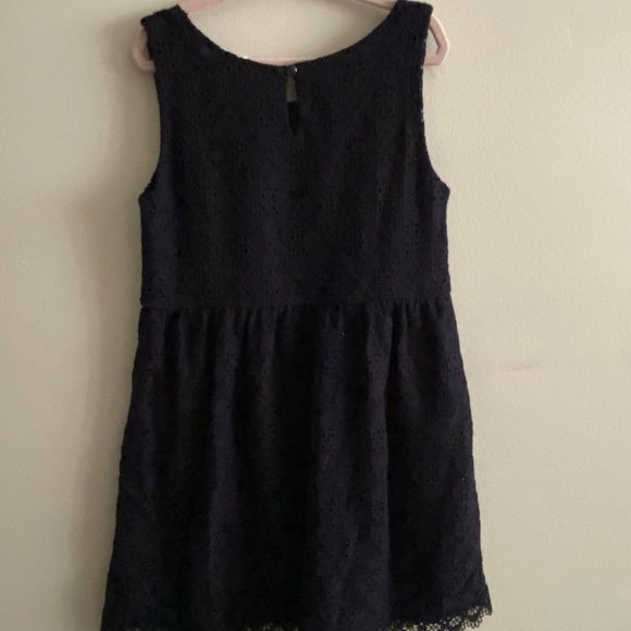 H&M Girls Embroidered Lace Dress Size 6-8Y Navy - Picture 2 of 4